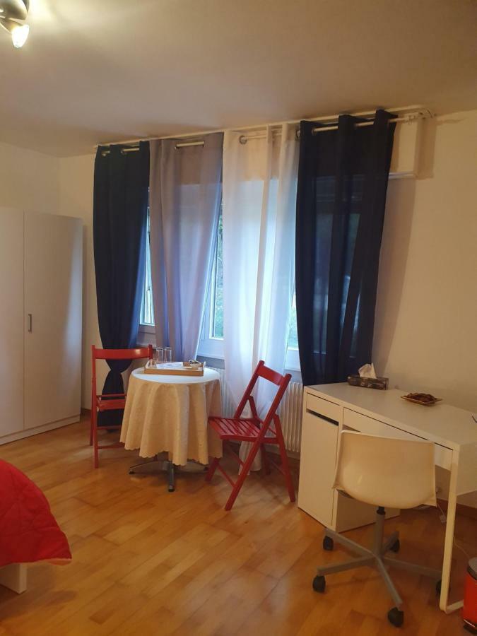 Maison Du Fey Hotel Moudon Bagian luar foto
